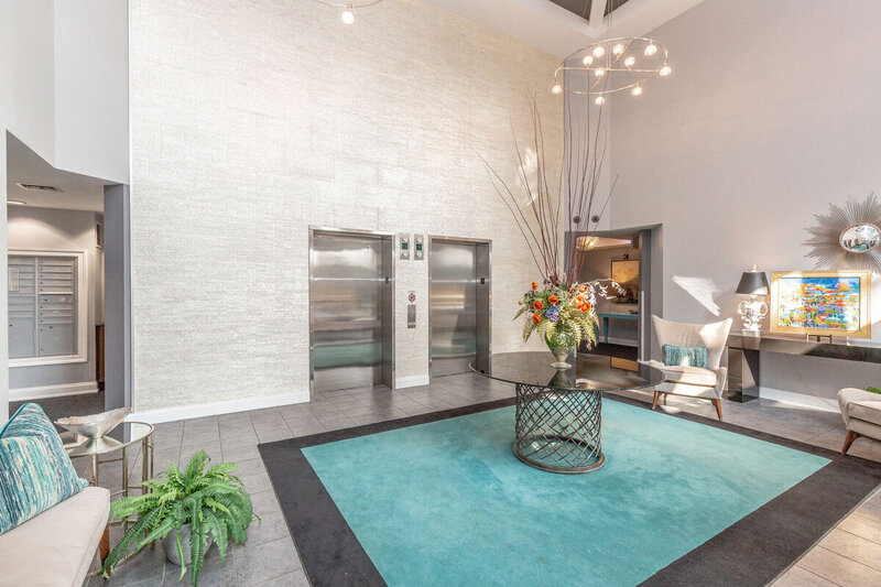Rocketts Landing lobby 2