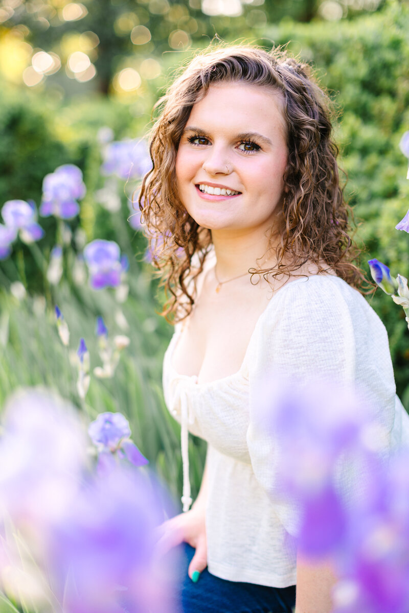 Yorktown senior phots in the flower garden, natural and true to color with Rachael Reid Photography
