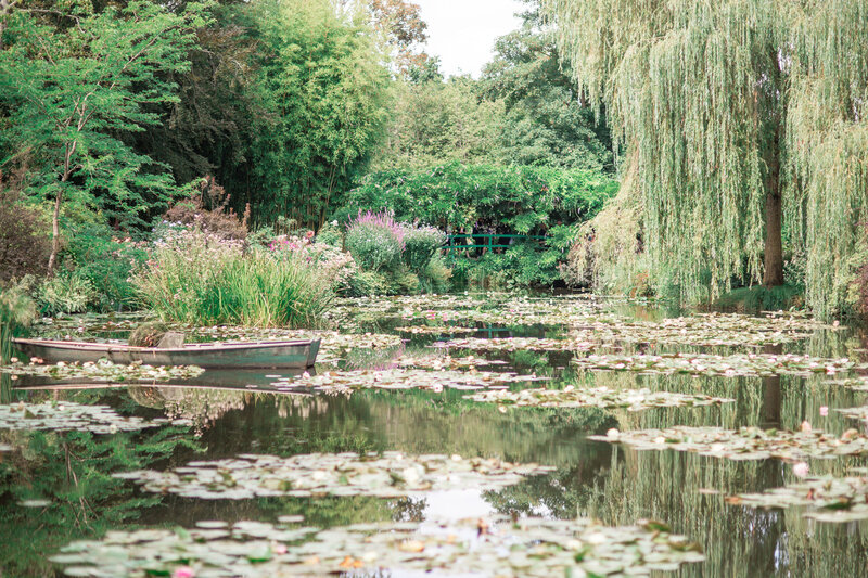 photo of monet's garden and water lilies taken by an editorial wedding photographer