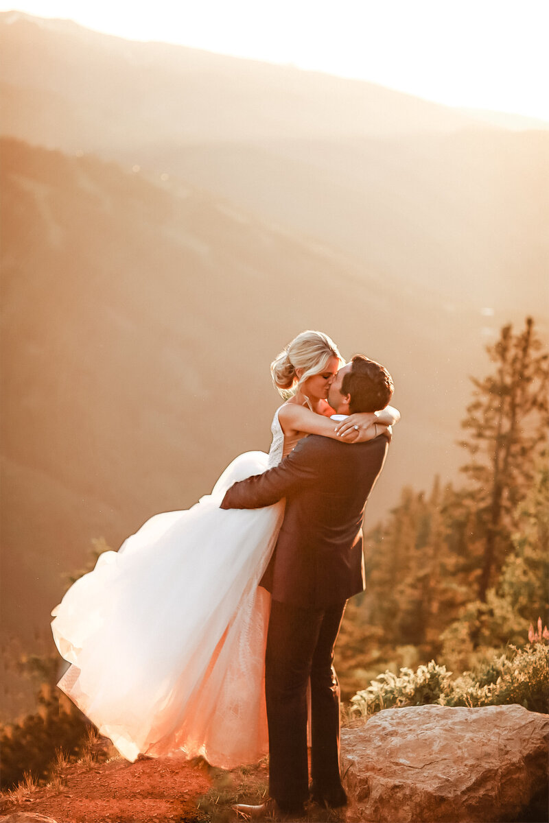 luxury-aspen-mountain-wedding-photographer-sam-bradford
