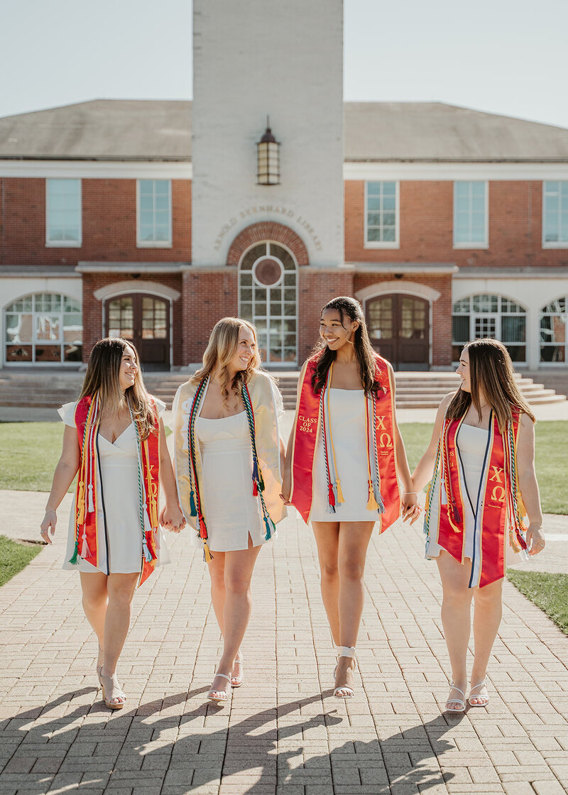 graduation portrait photographer at quinnipiac in connecticut by Sara McIngvale Photography