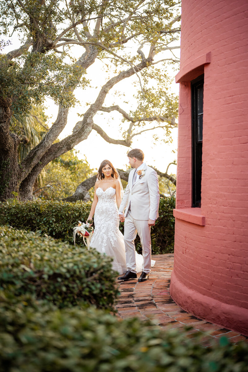Wedding ceremony at Jupiter Lighthouse