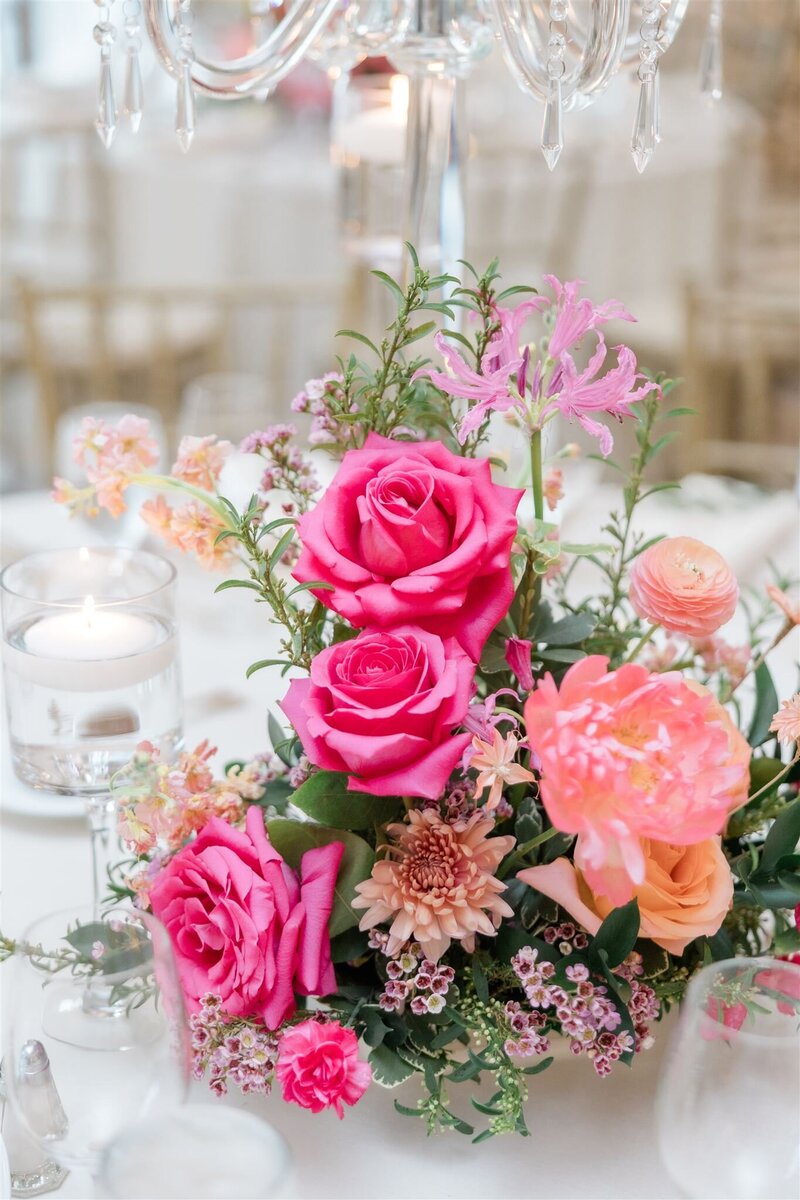 Wedding reception details at the country club of Orlando by orlando wedding photographer 