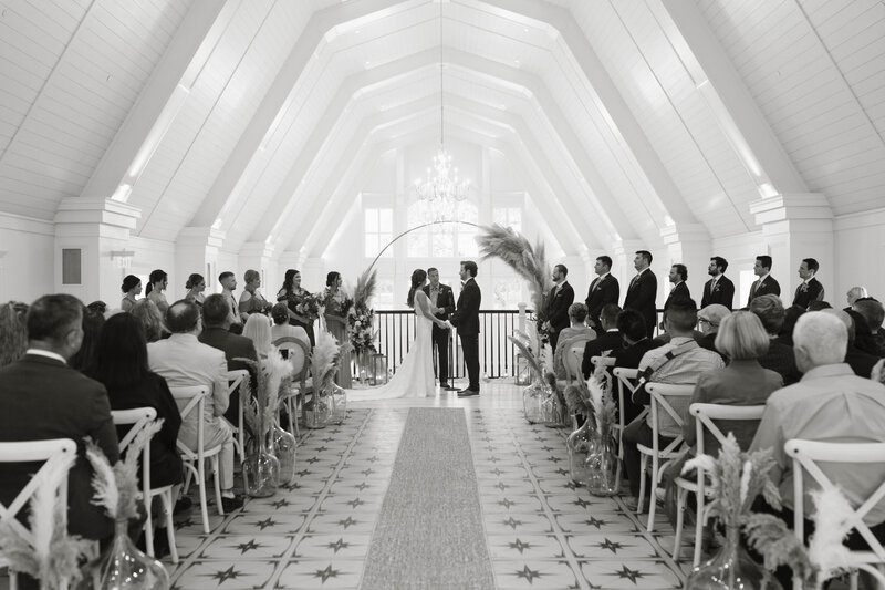 Etre farms Michigan wedding venue saint joseph st luxury barn all inclusive photography photographer -52