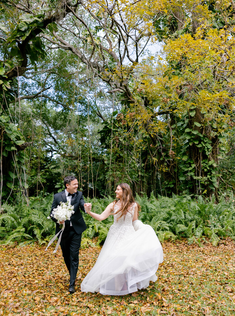 Bride and Groom Portraits at Villa Woodbine