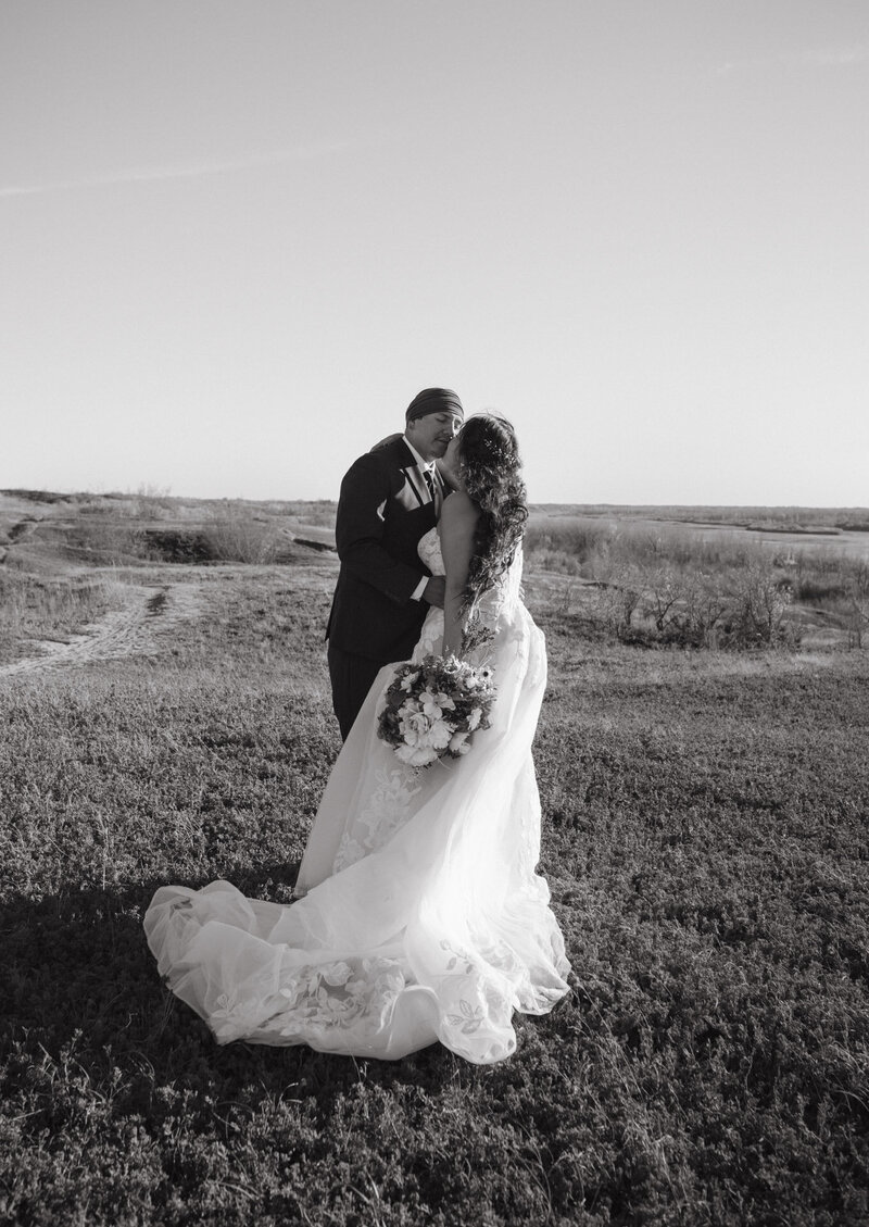 TheAvenueRoom_Wedding_Saskatoon_KaylaCassidyPhotography-56