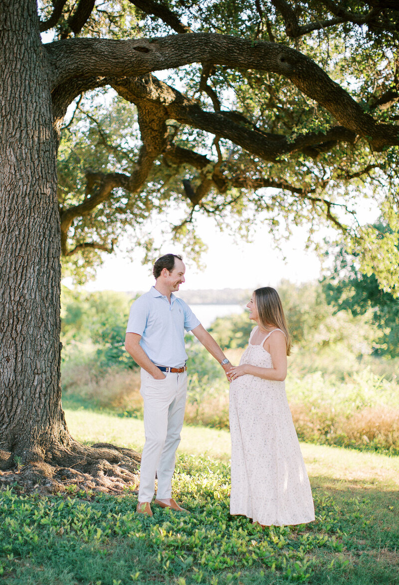 Maternity photos in Dallas, Richardson, Plano