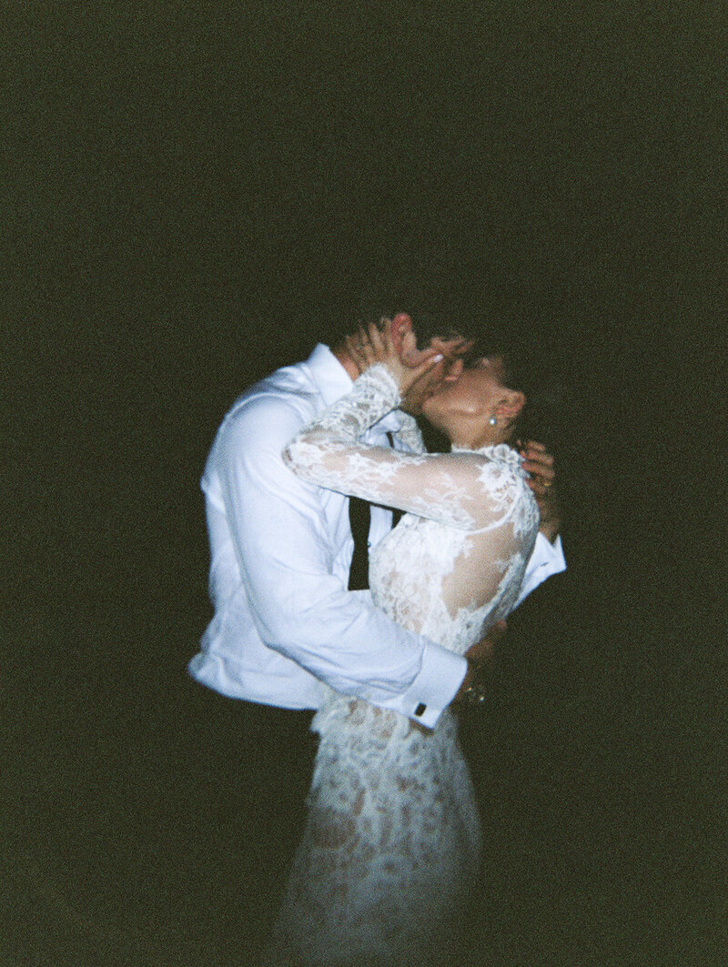 BrideandGroom_TheCrakes-148_websize (1)