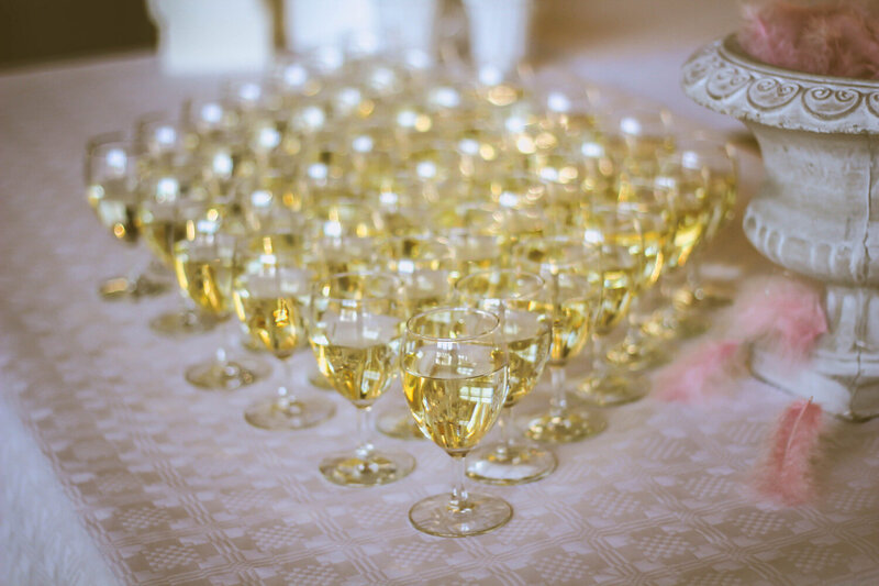 Wine glasses with white wine