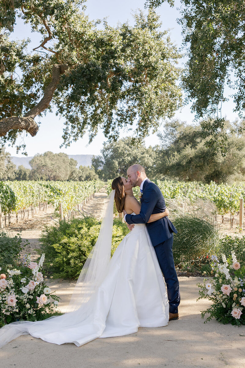 Malaya Images - 080925 Vanessa and Adam - Sneak Peek (33 of 85)_websize