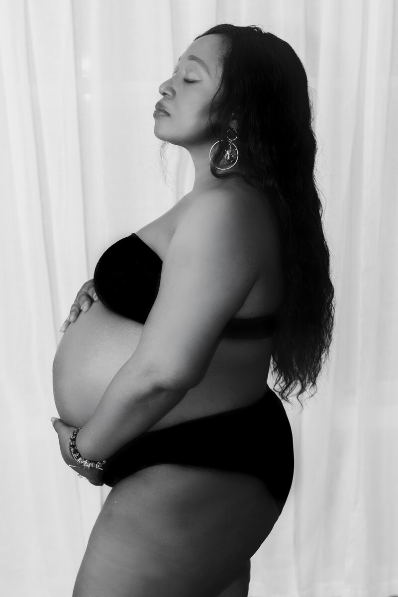 In-Home-Maternity-Love-to-Lens-Photography (53)