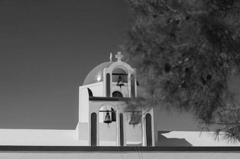 modern Minimalist for intimate wedding in santorini Greece