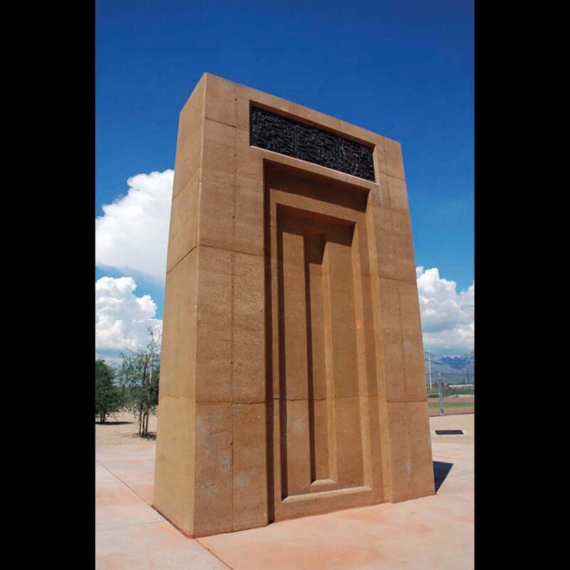 Thompson_Rebecca03La Puerta 300dpi6x6