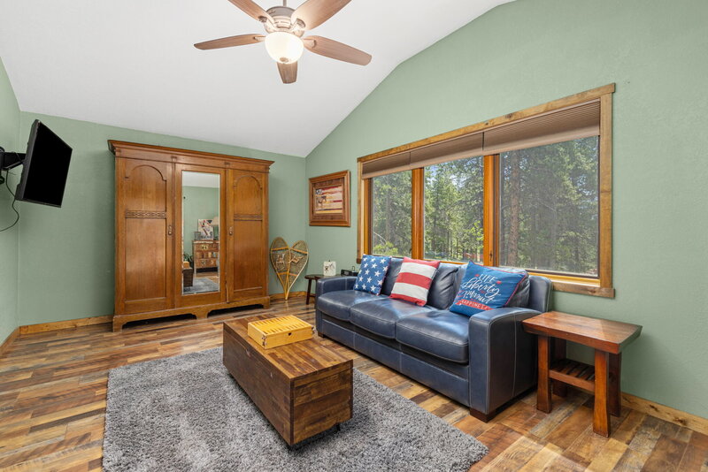 colorado cabin living room