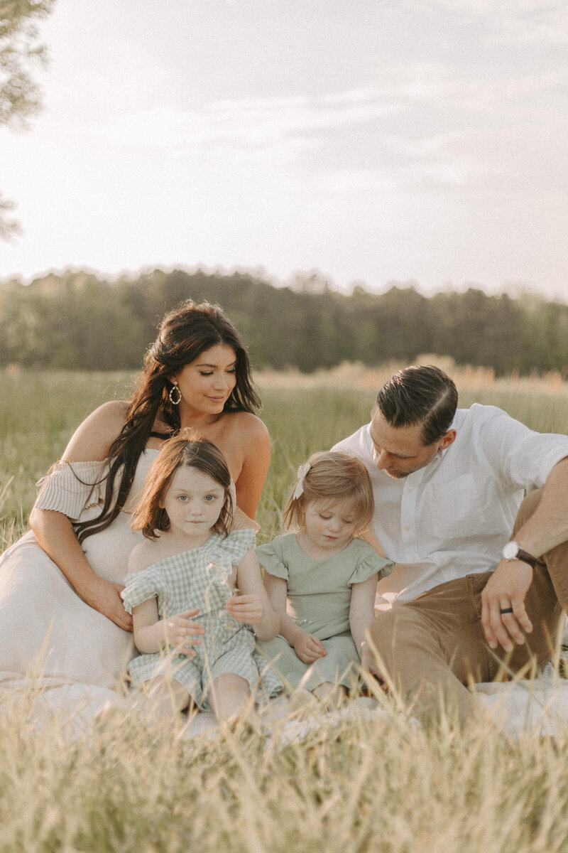 THE DONALDSONS - FAMILY PORTRAIT SESSION - Modern-Day Homestead-174