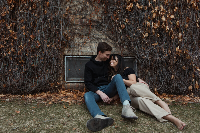 outdoor couples photoshoot