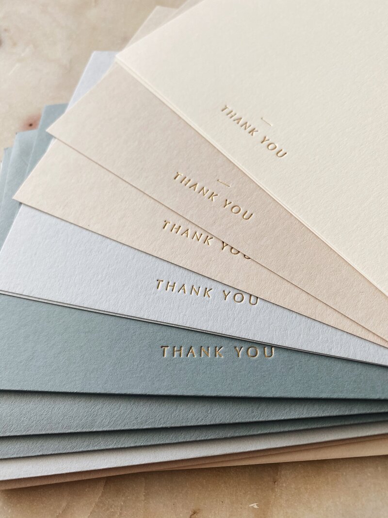 Dusty-blue-ombre-thank-you-cards-papelnco