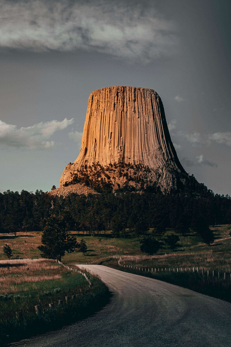Wyoming scenery of Devil's Tower at sunset
