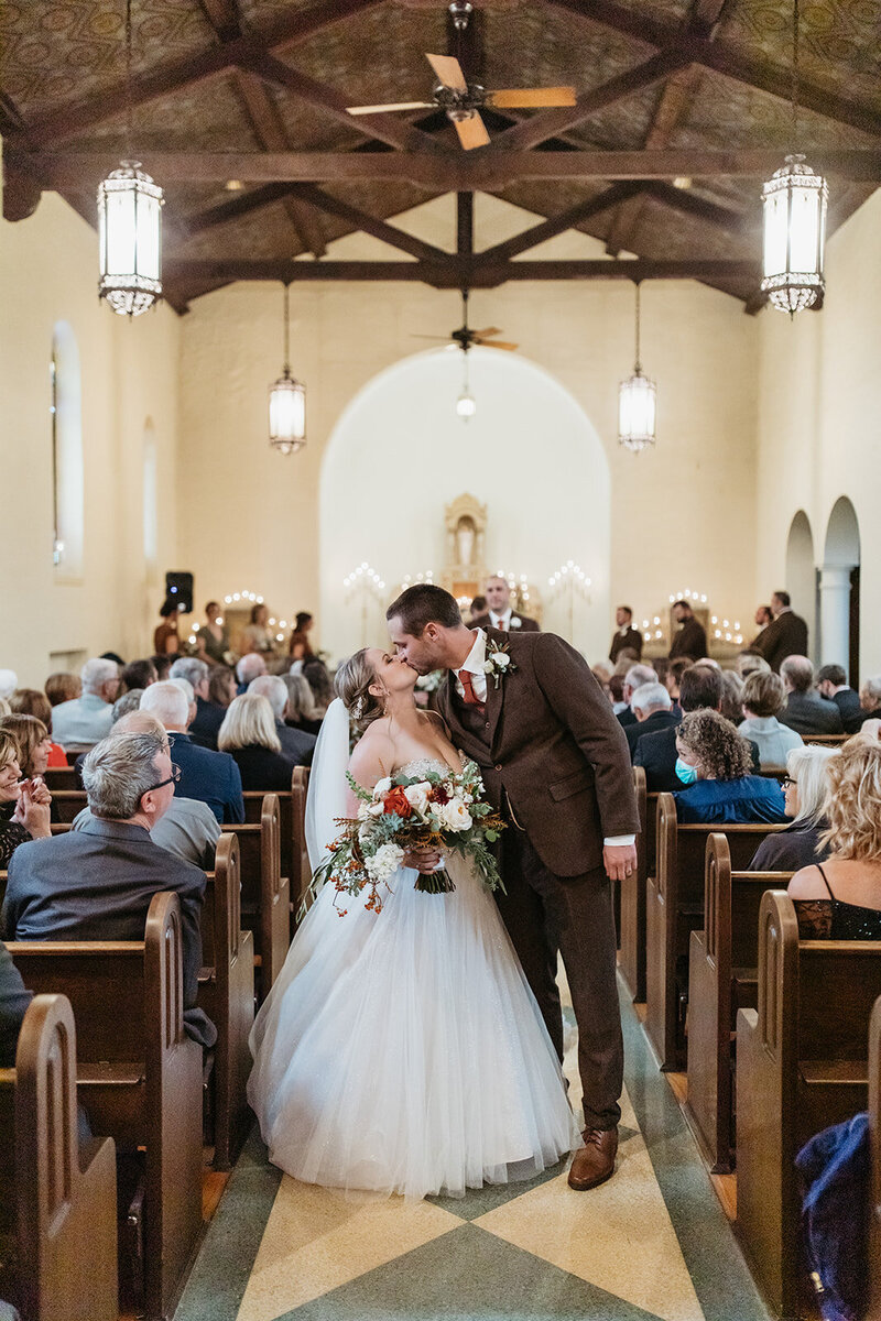 chapel-ceremony-naz-1