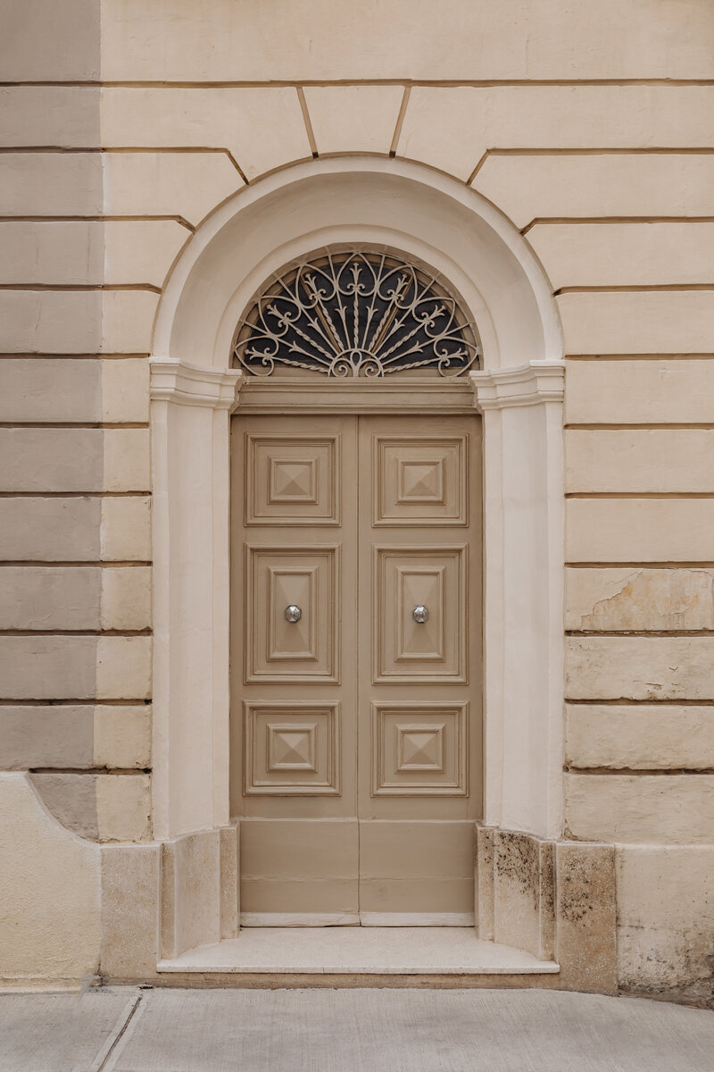 kaboompics_maltese-architecture-details-stunning-backgrounds-and-textures-31259