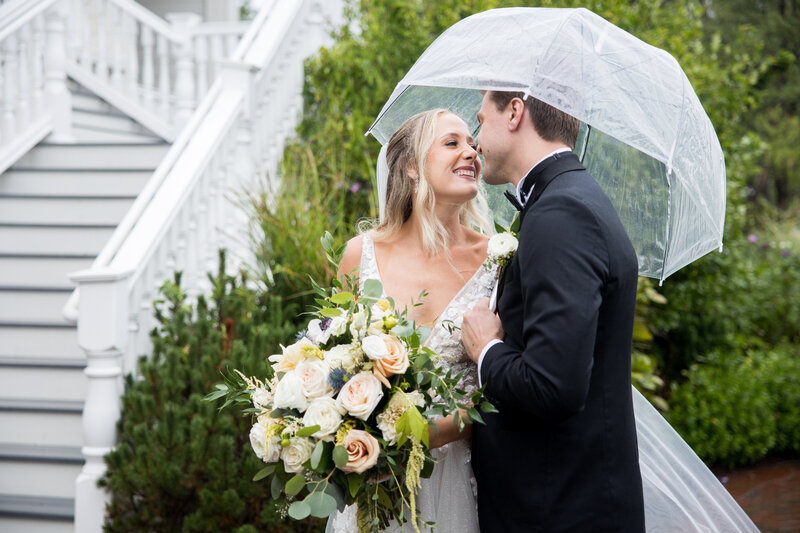 Mallard Island Yacht Club Wedding in rain94