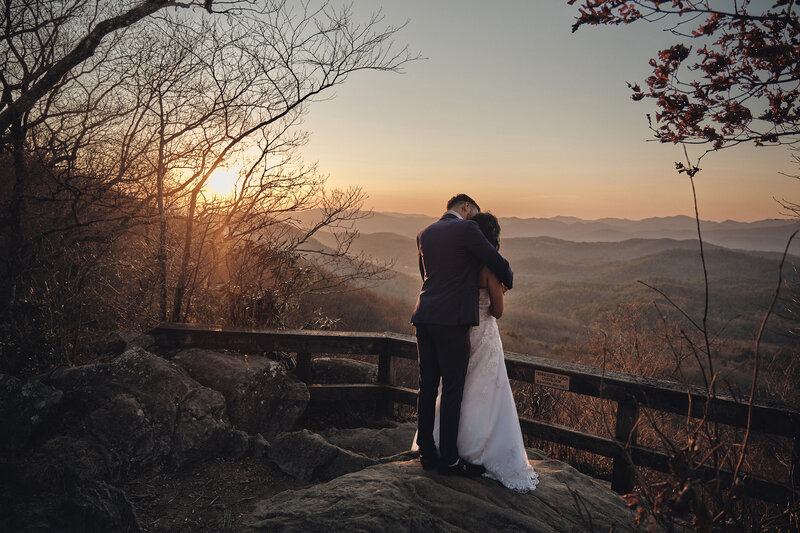 Mountain-Sunset-Elopement
