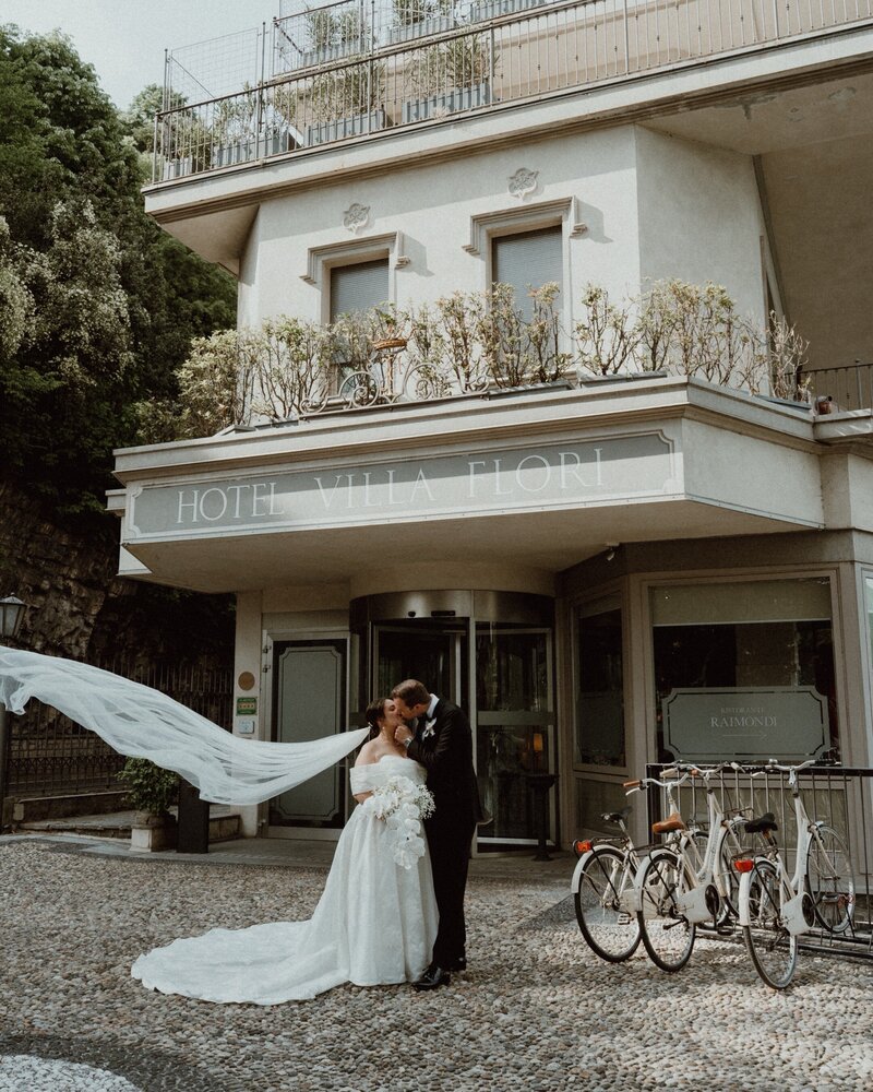 Documentary, candid, romantic, warm, moody wedding and elopement photographer