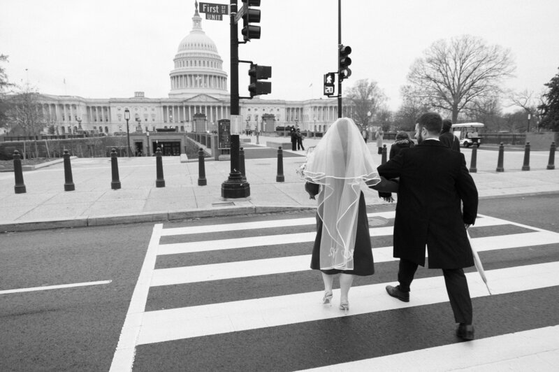 intimate-dc-wedding-capitol-building
