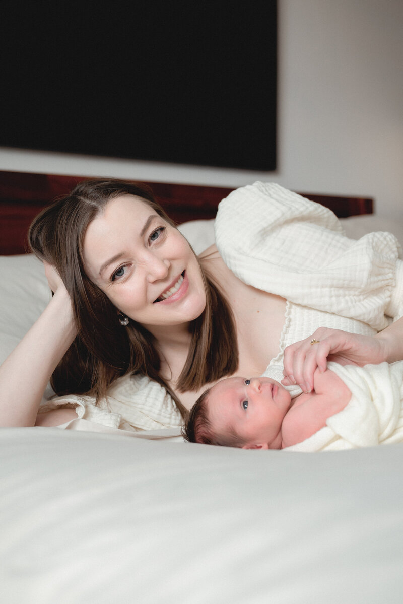 Brooke Lacombe is an Ottawa, Ontario based baby photographer, specializing in motherhood, maternity, newborn and family fine art photography.