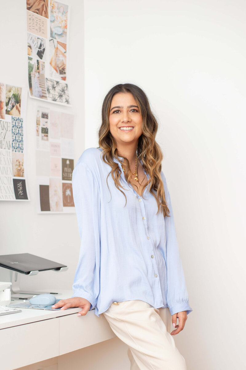 Catalina working in natural light studio – Praia Creative Studio founder