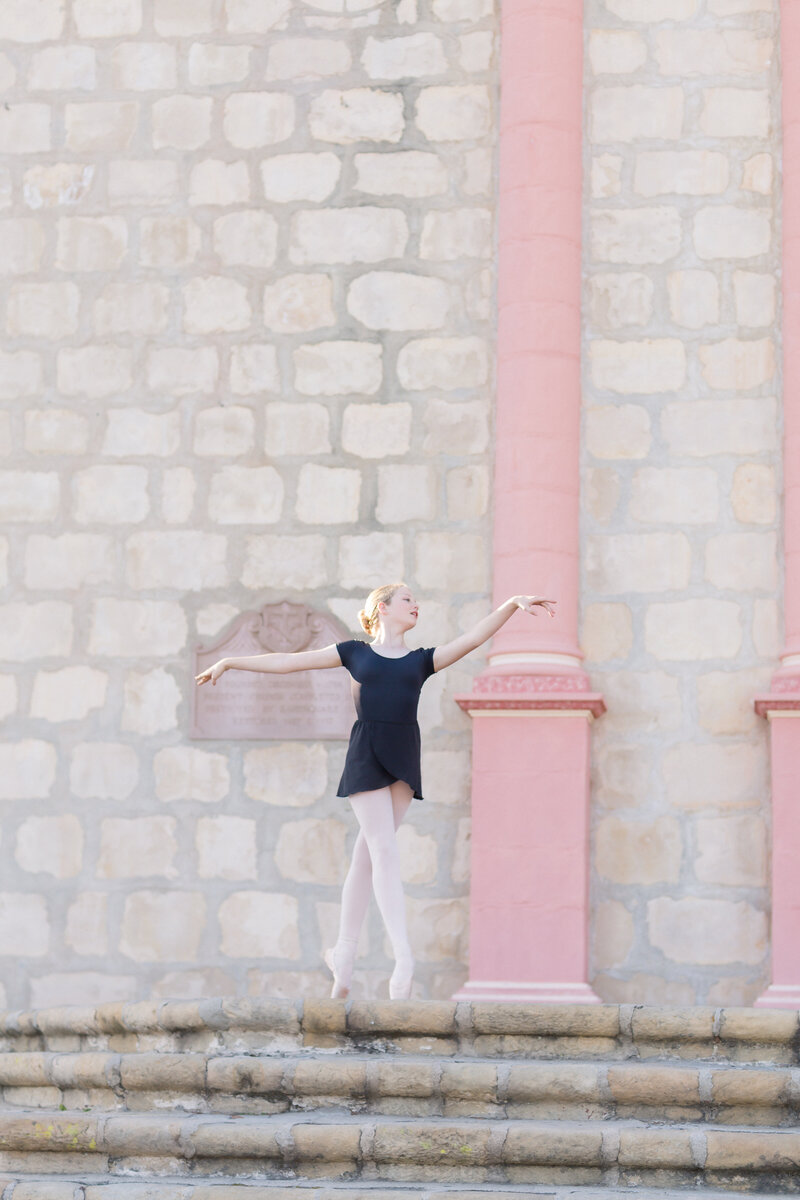 JanelleStephaniePhotography-SantaBarbaraMission-BalletPortraits-21