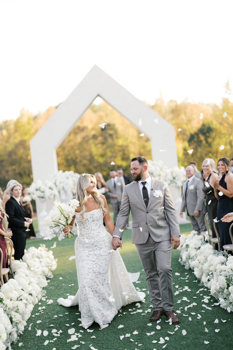Fruit and modern florals tablescape at the Bradford wedding venue in Raleigh NC