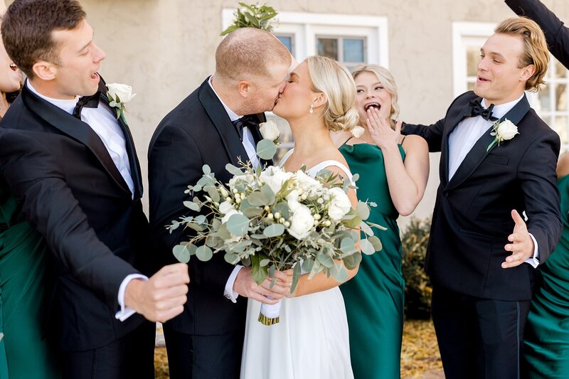 bavaria-downs-wedding-fall-alexandra-robyn-luxury-wedding-venues-mn_0033