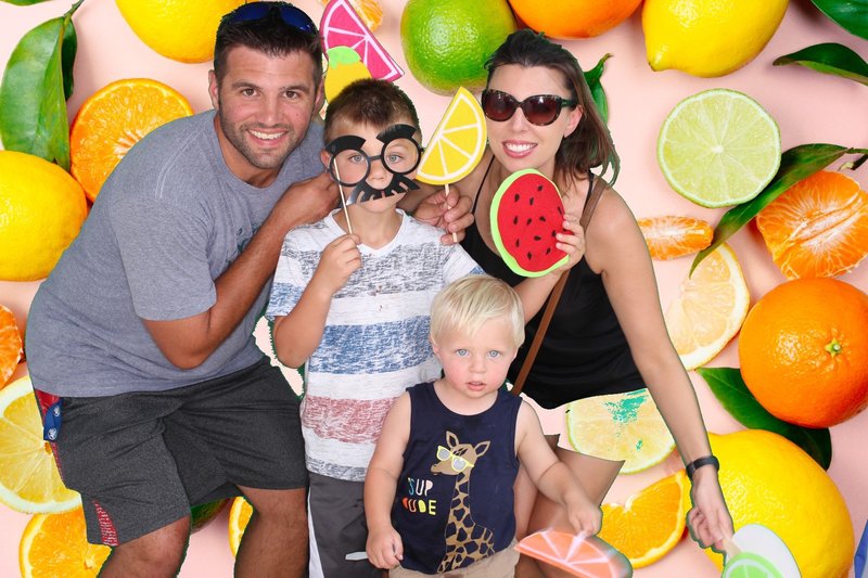 BananaWhoBooth-GreenScreen-09