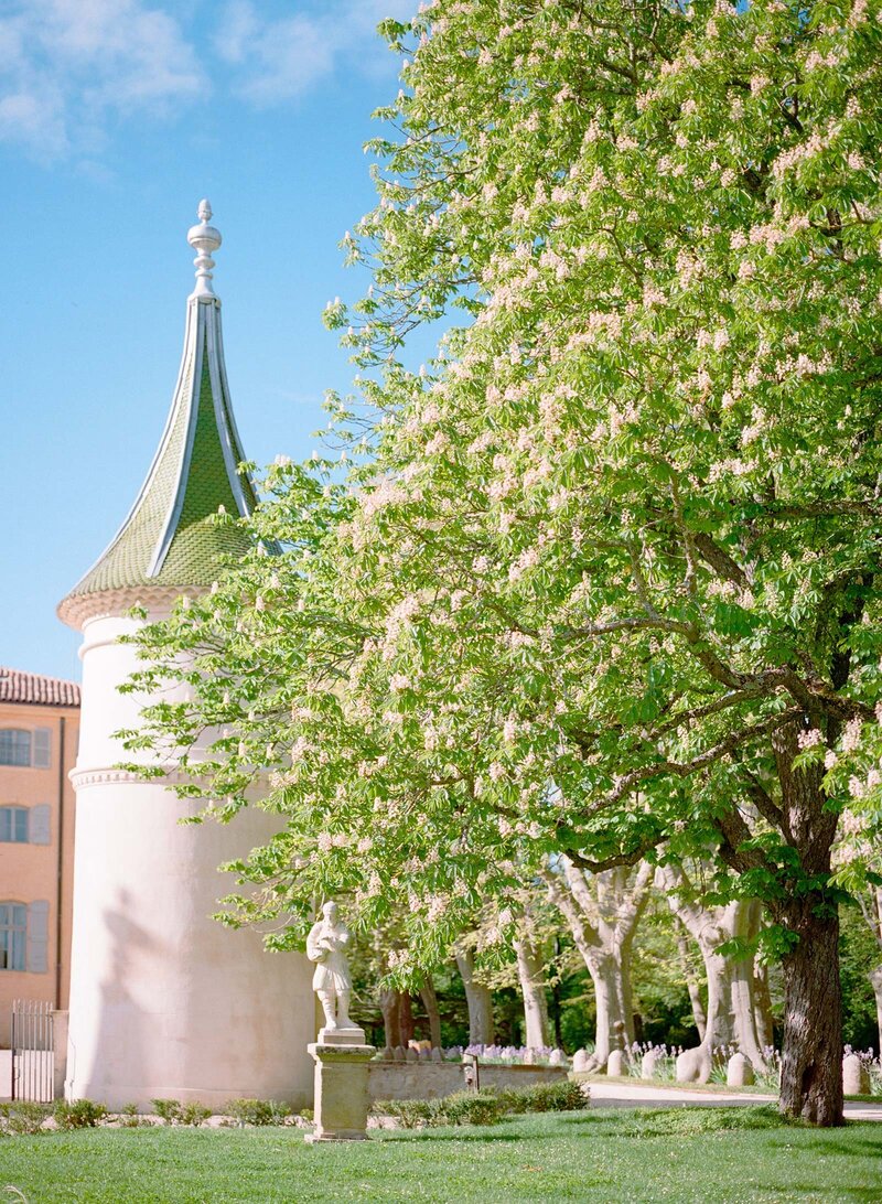 035b_provence_wedding_chateau_de_fonscolombe