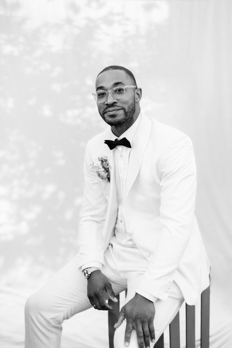 groom-portrait-destination-wedding-photographer-r