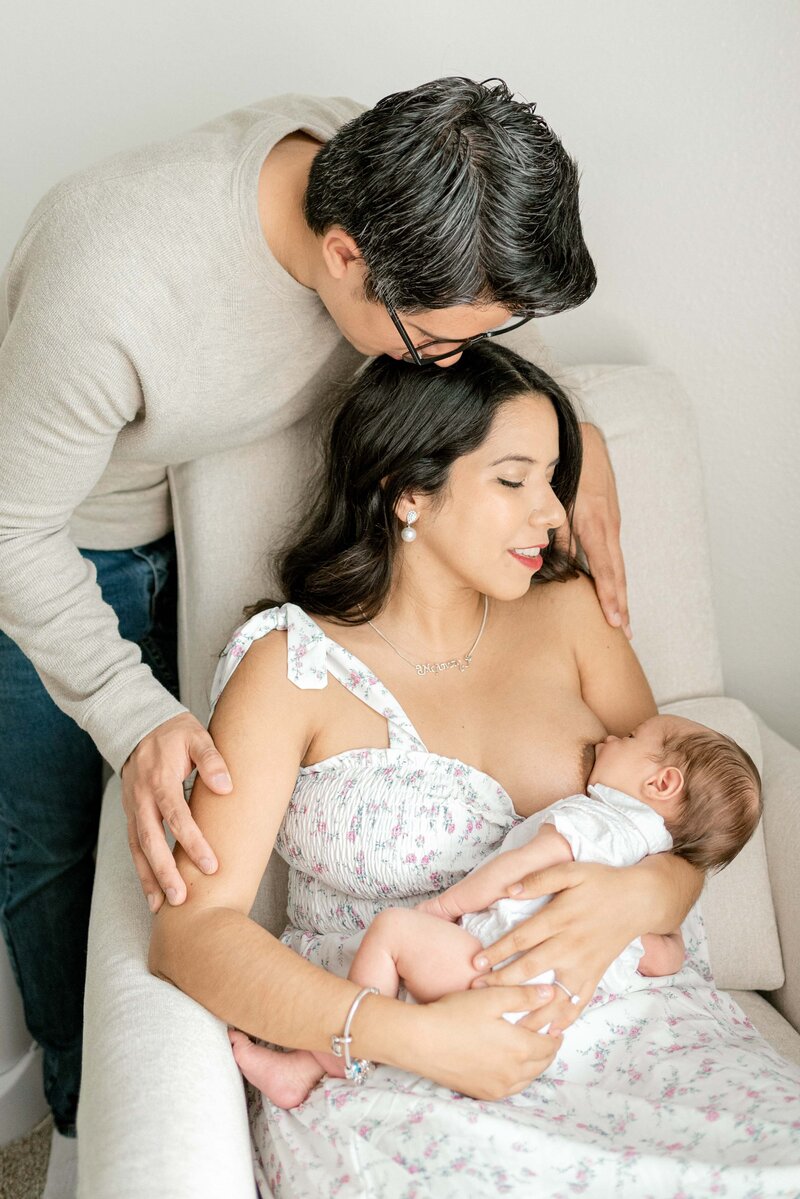 Inhome Newborn Nursing Portrait1
