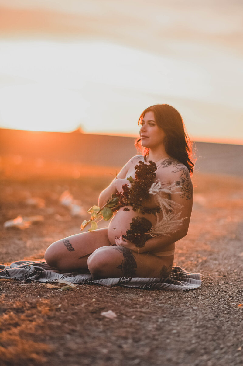 boudoir portrait maternity portrait taken by sioux falls photographer