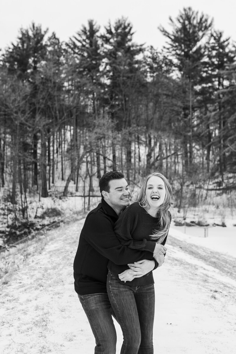 madison-engagement-winter-the-paper-elephant_0016
