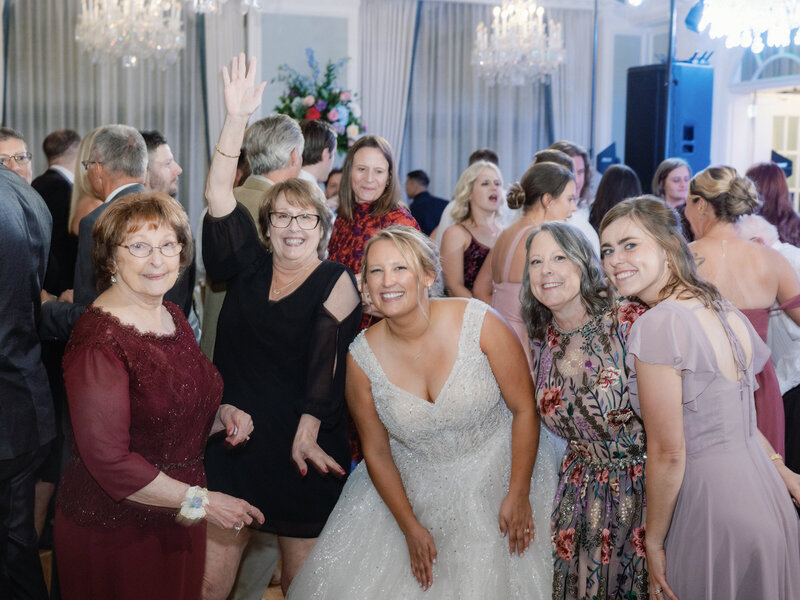 Indiana_Michigan_Wedding Planner_Carmel Indiana_Hotel Carmichael_Lady Guests_Bride_Reception_Dance Floor