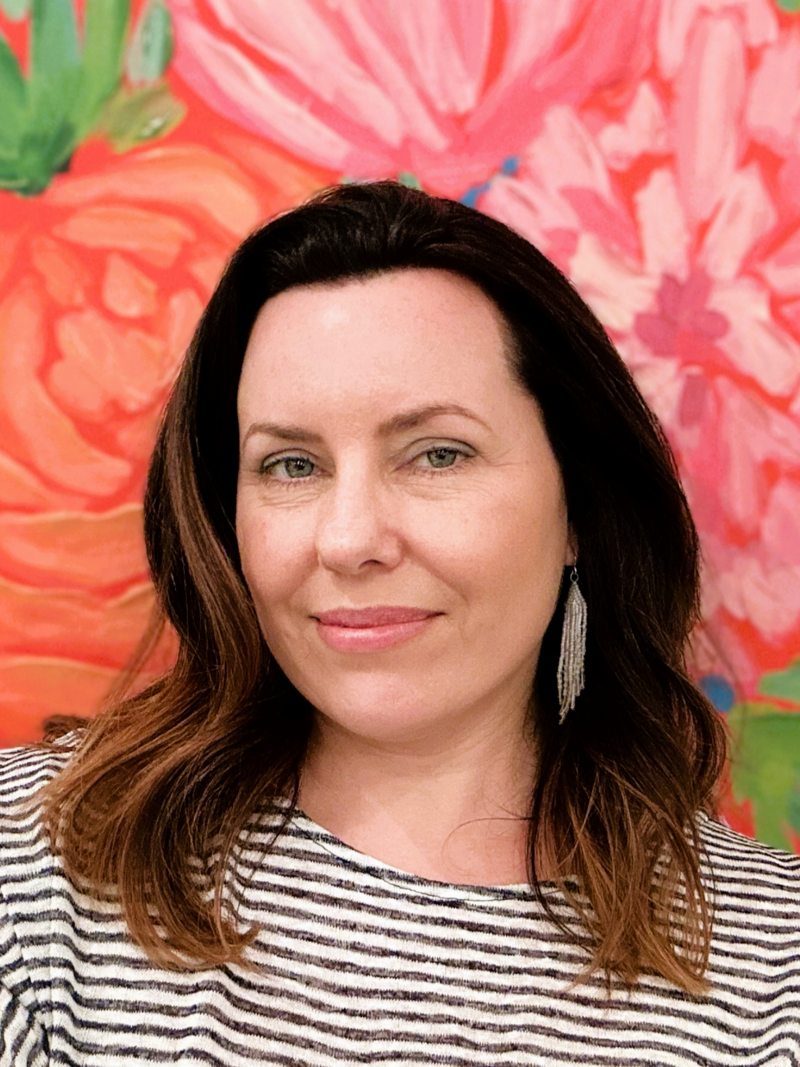 Alex Lillie, an integrative health coach and therapist offering support and guidance for transformative personal growth.