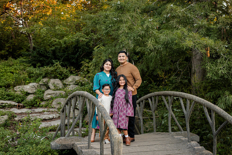 Woodward-park-bridge-tulsa-oklahoma-family-photographer