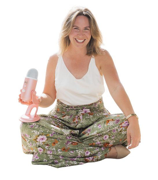 Jenna Harding sitting with a podcast microphone expert in Instagram marketing and social media strategy