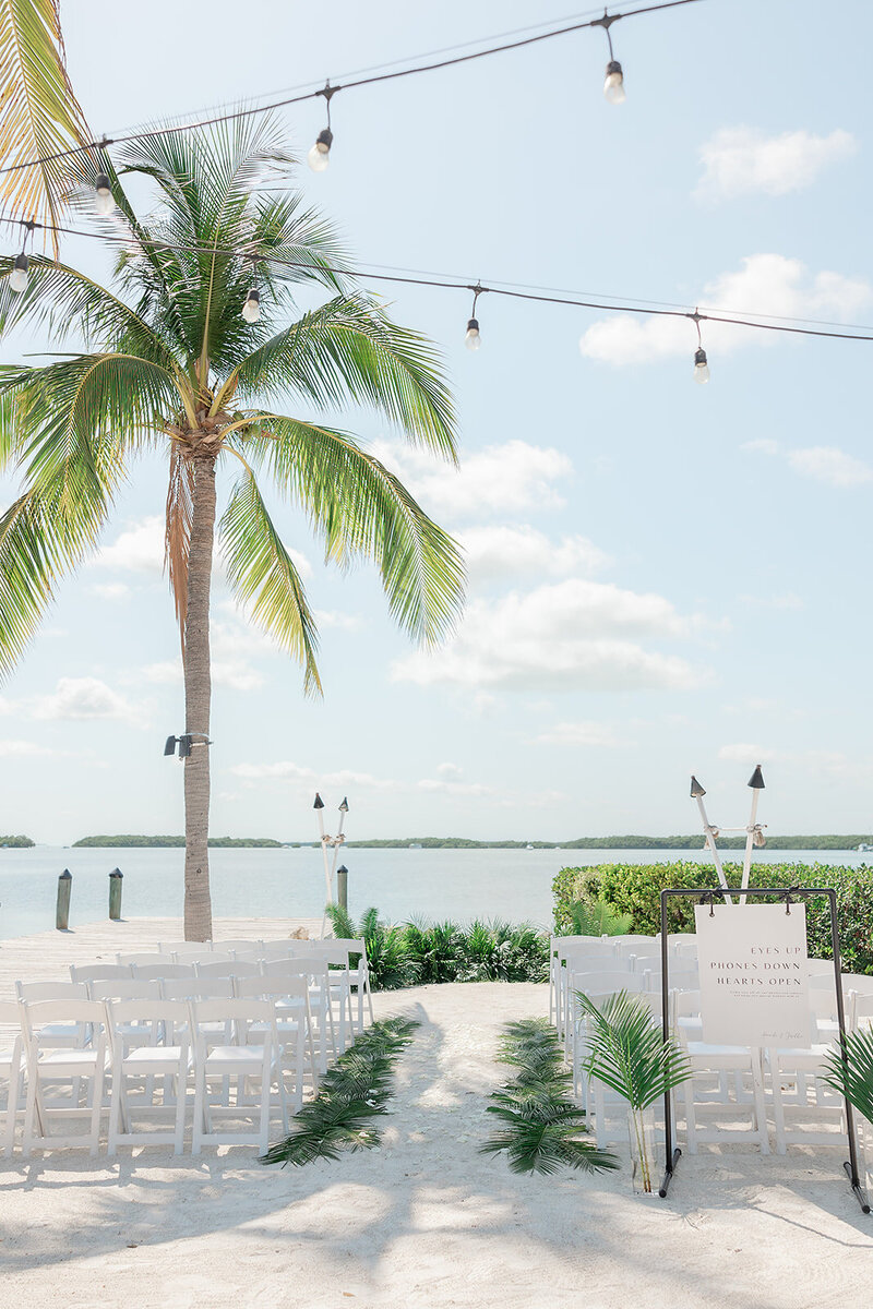 Beachfront Wedding Venue at Islamorada Florida by Light and Airy Wedding Photographer