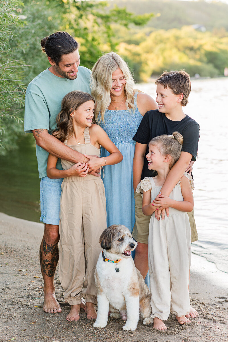 2025-krystal-moore-photography-buffalo-pound-beach-family-mini-3