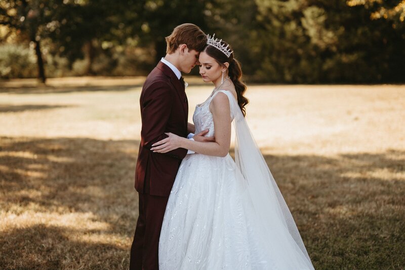 Summer+Brendan.Teaser©maxgrubbweddings.com2022-15