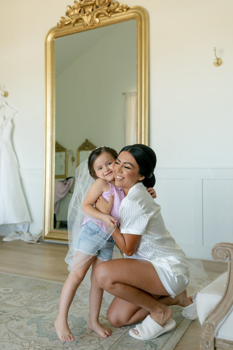 bride with little girl