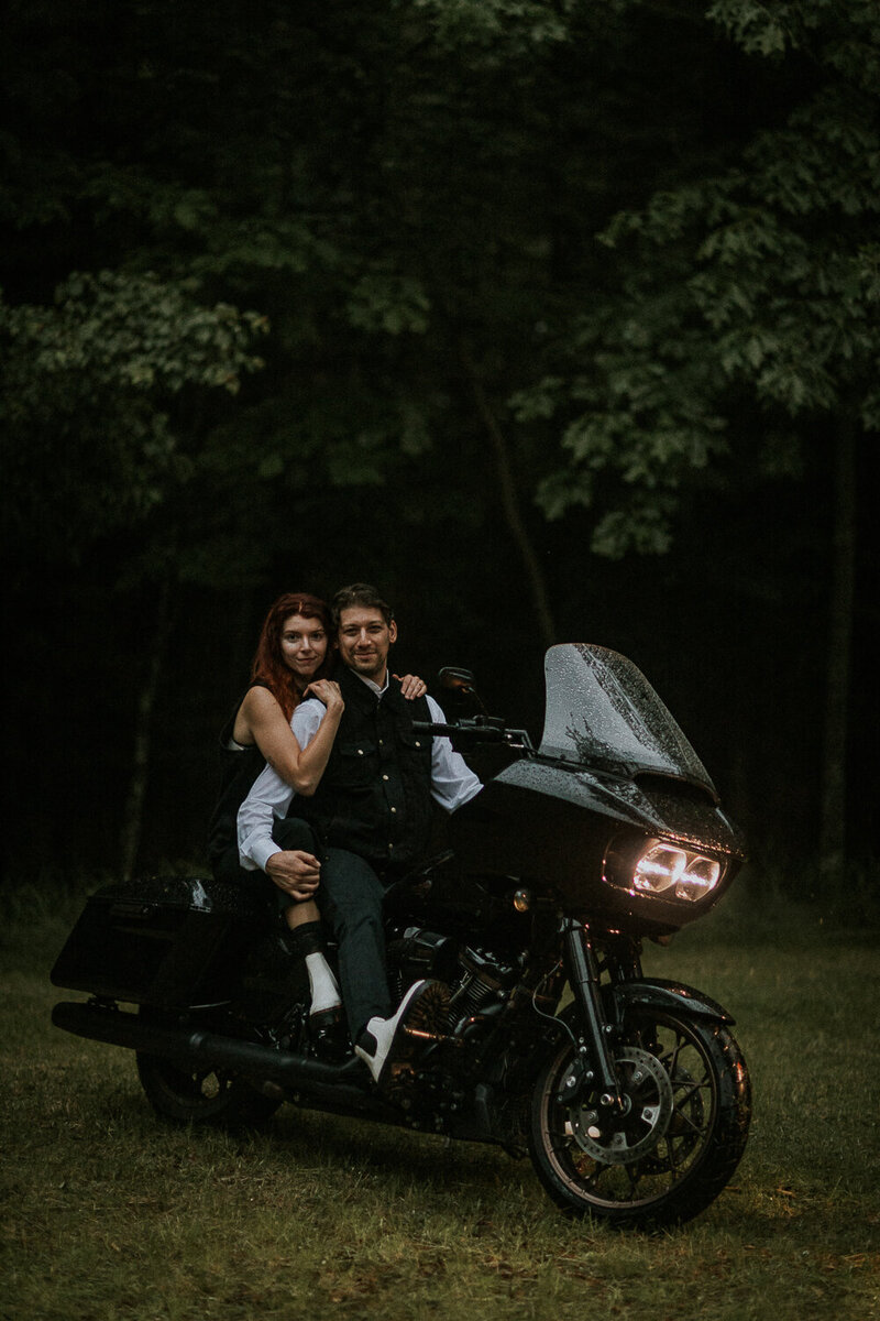 34_Eagle_River_Wisconsin_Lake_Cabin_Rainy_Engagement_Photos_Motorcycles_Harley_Davidson_James_ Stokes_Photograhy_WI.24