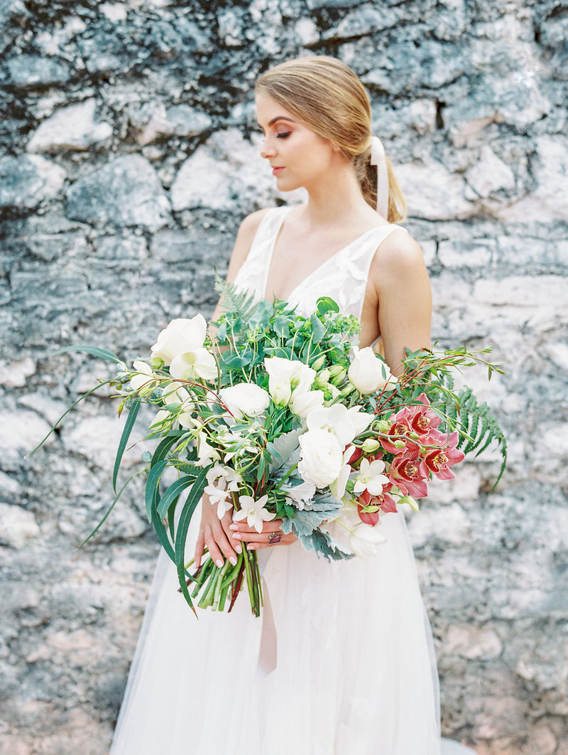 Cartagena-destination-wedding-bouquet-Stephanie-Brauer