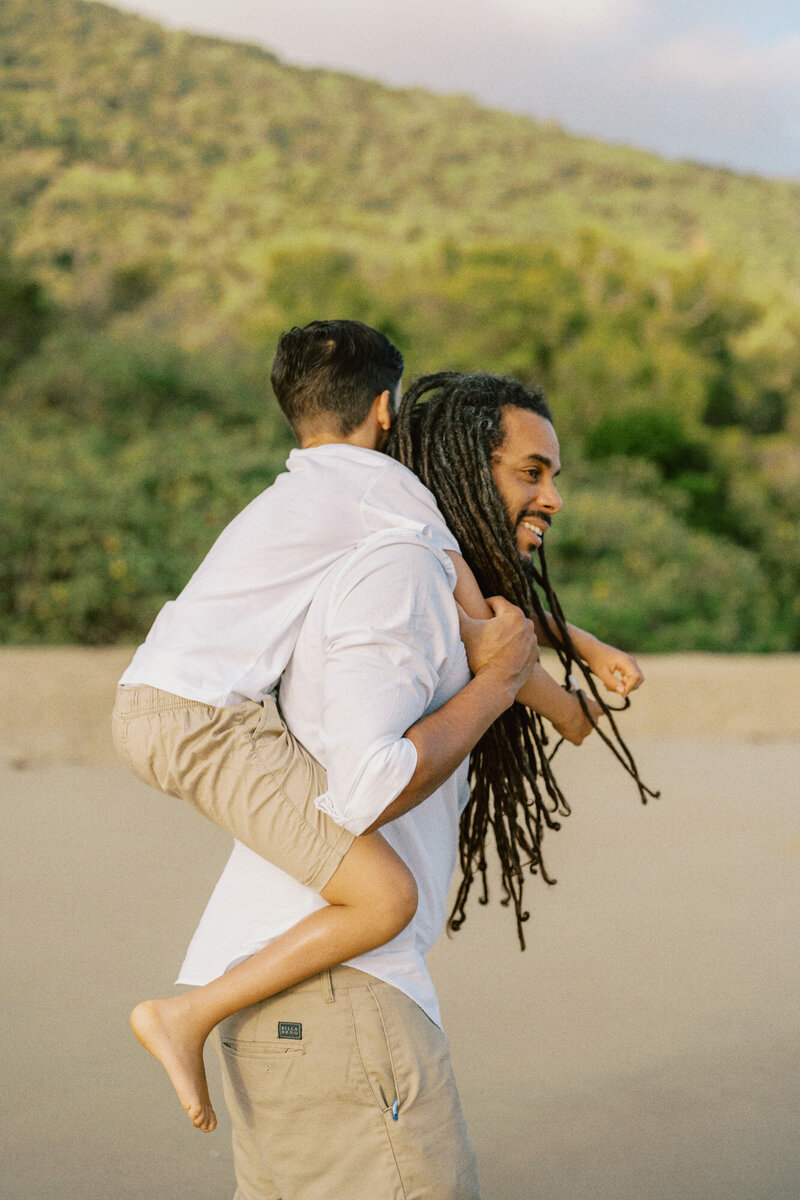 ellis-beach-sunrise-family-engagement-shoot-051